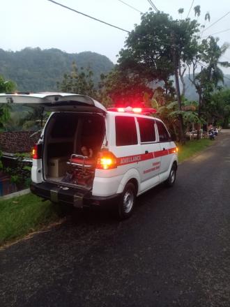 Ambulan Desa Selopamioro Putih